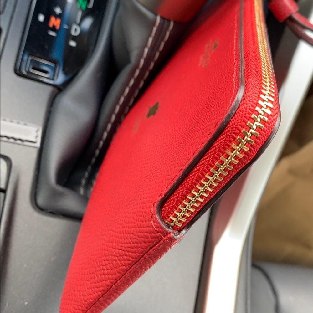 COACH LUNAR NEW YEAR CORNER ZIP WRISTLET WITH RAT - Picture 11 of 16